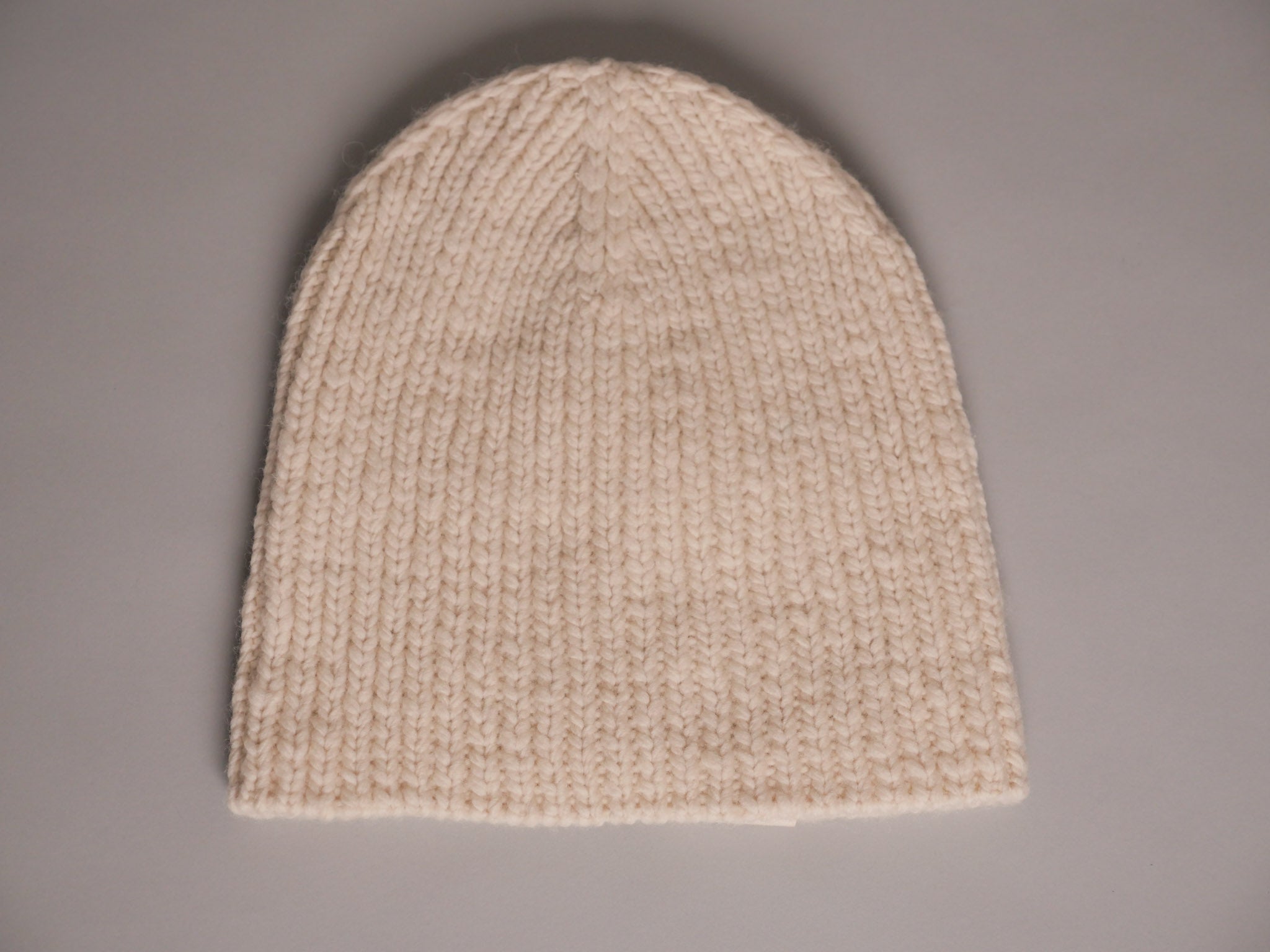 Bonnet Storie. Tricoté à la main dans l’Himalaya Image secondaire du produit