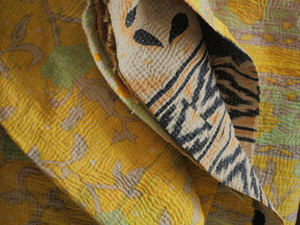 Couvre-lit Kantha Vintage en Coton Recyclé: Yellow Rose