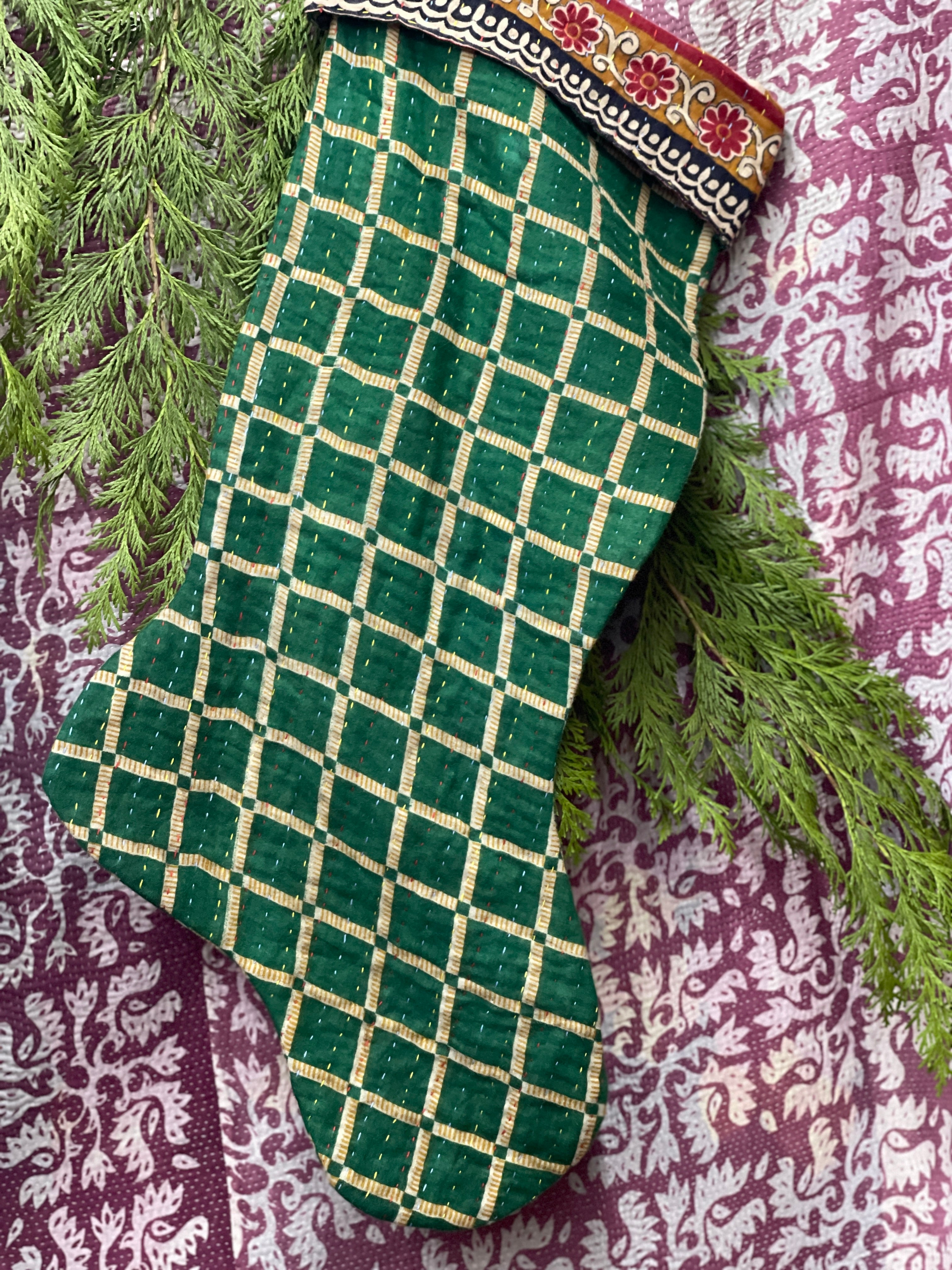 Chaussettes de Noël, Vintage Kantha Grande Image secondaire du produit
