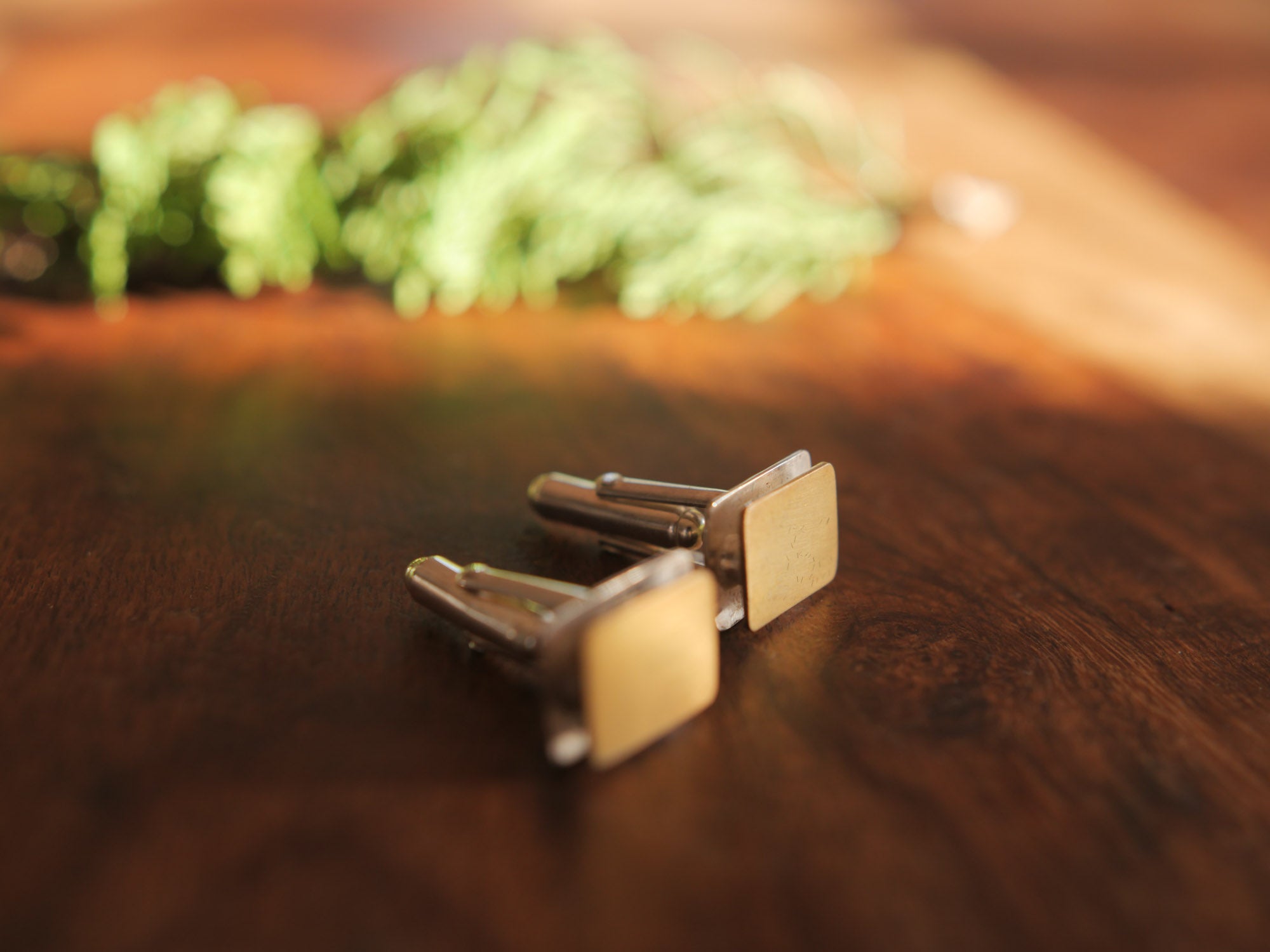 Maya Magal, cufflinks, gold-plated silver Secondary image
