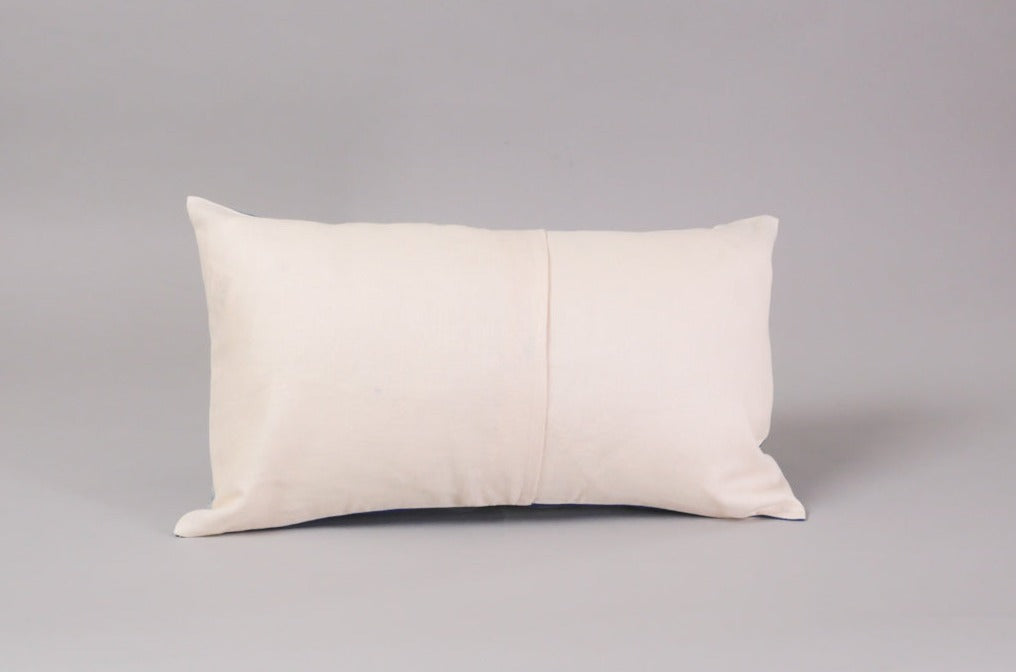 Coussin Graphic tissé main en coton, verso lin.