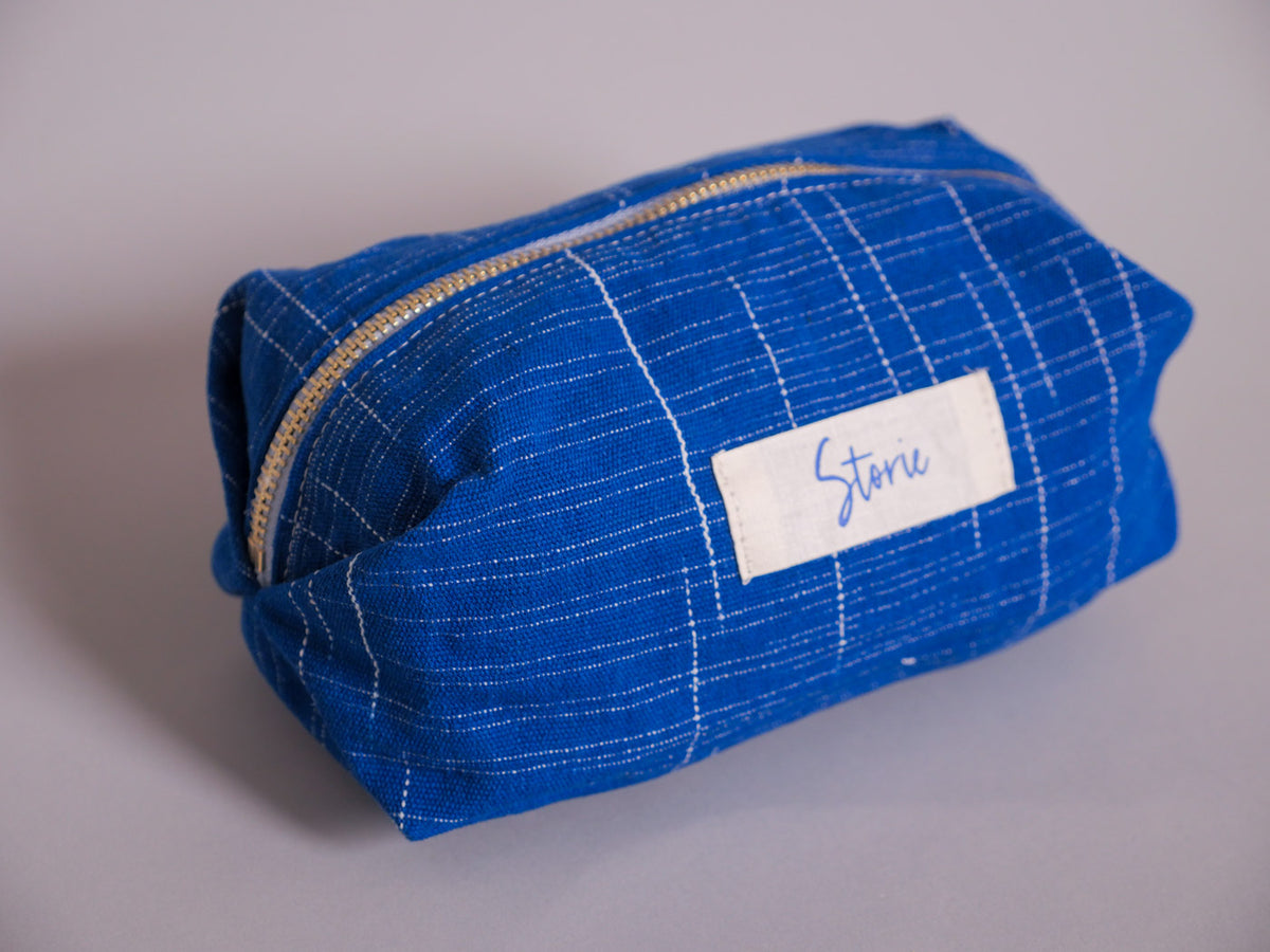 Trousse en coton “Faso Dan Fani”. Tissée au Burkina Faso, confectionnée en France . Image principale du produit