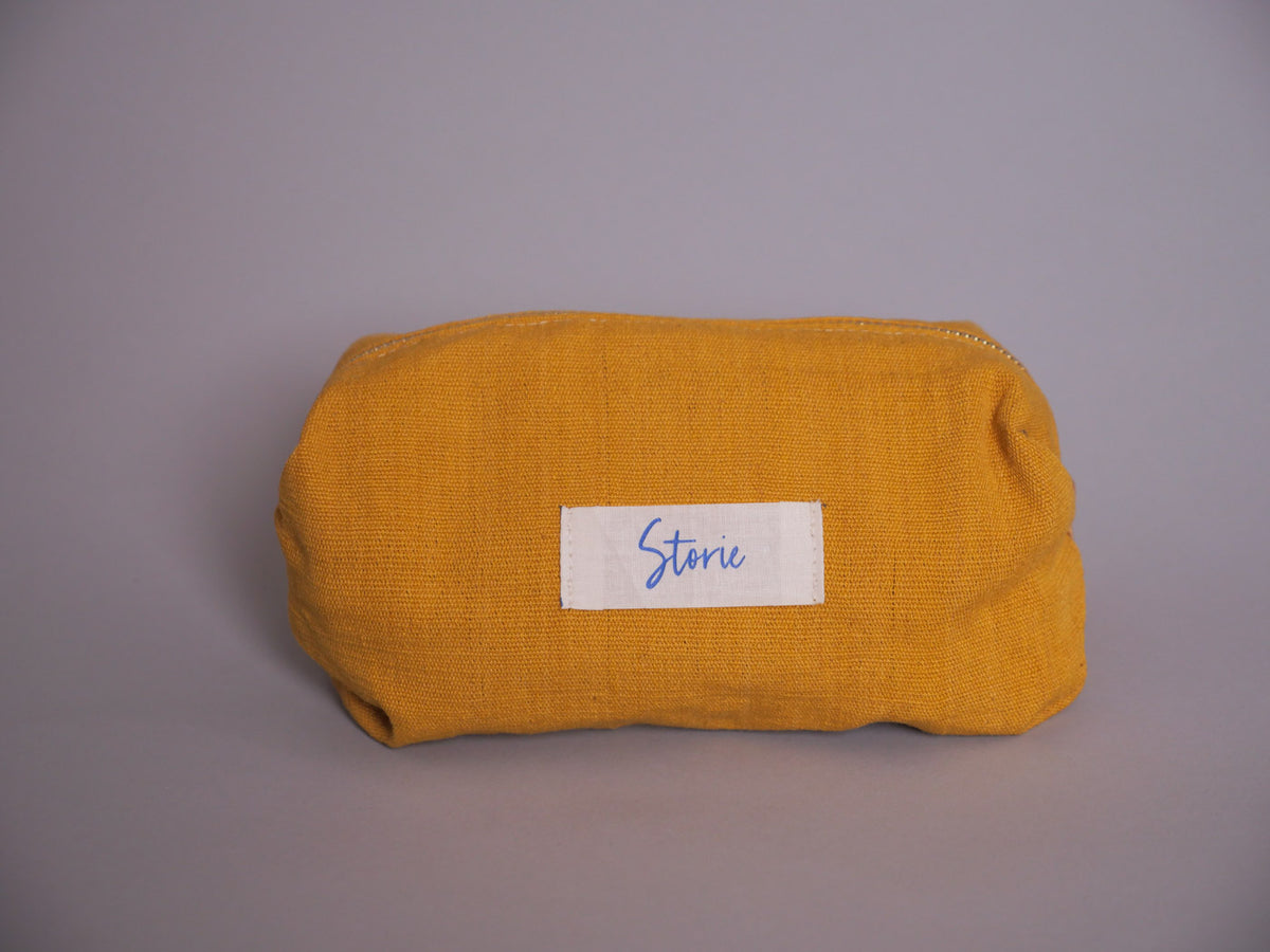 Trousse en coton “Faso Dan Fani”. Tissée au Burkina Faso, confectionnée en France . Image principale du produit