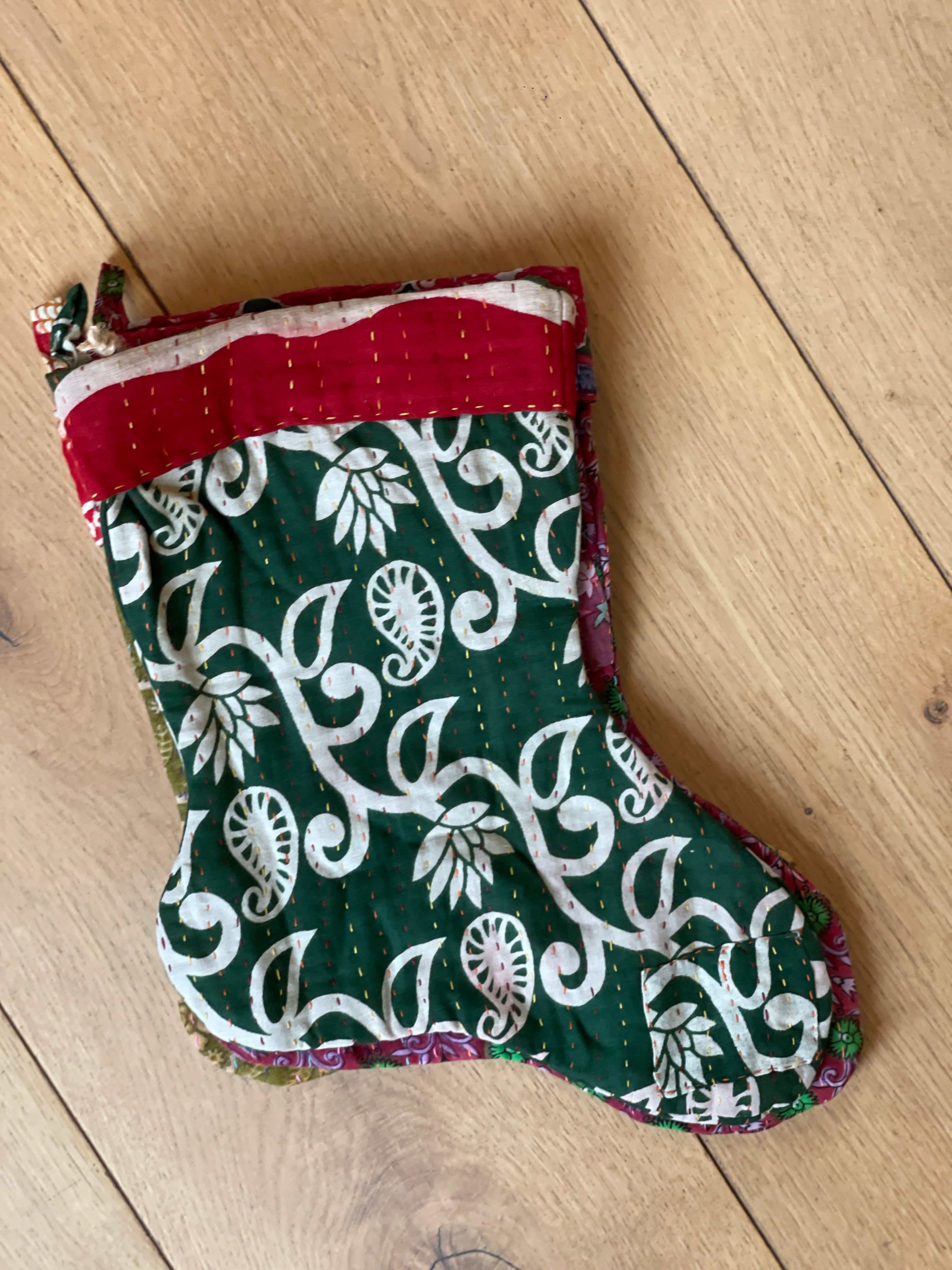 Chaussettes de Noël, Vintage Kantha Image secondaire du produit