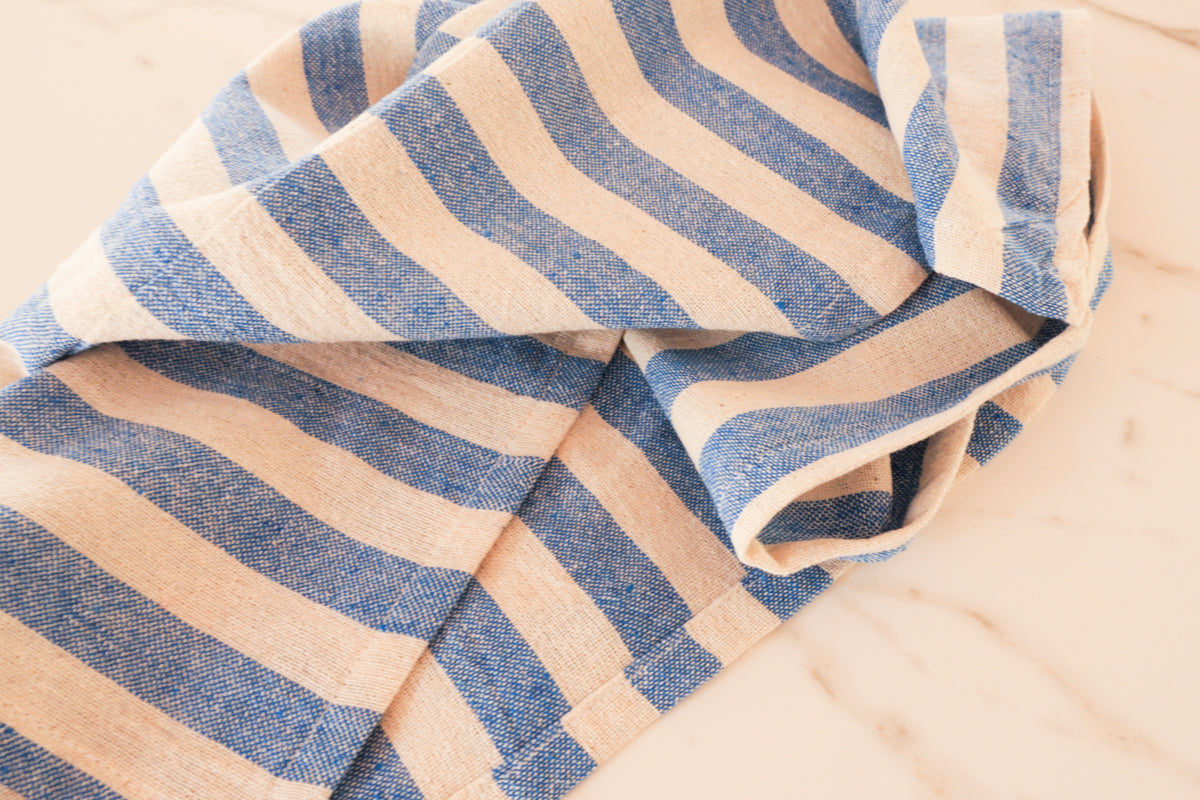 Torchon ou serviette en coton tissé main, bleu et ecru