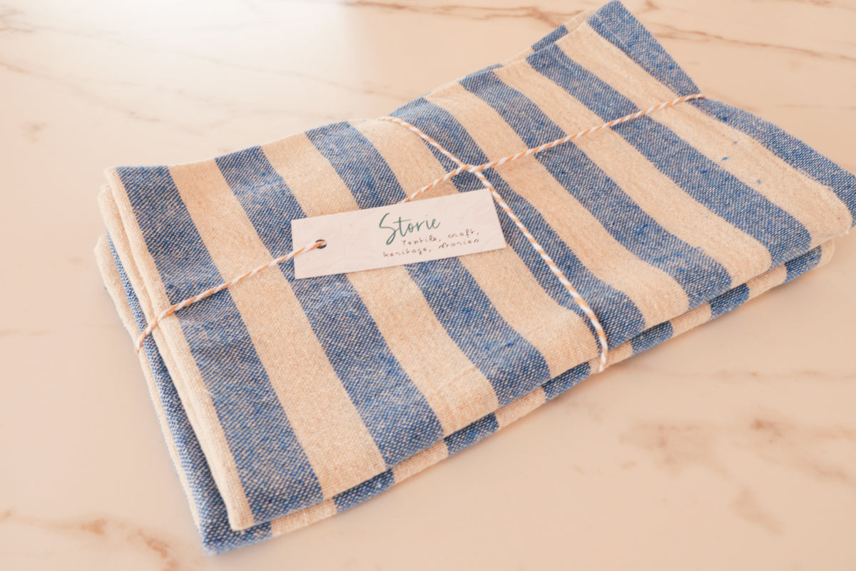 Torchon ou serviette en coton tissé main, bleu et ecru