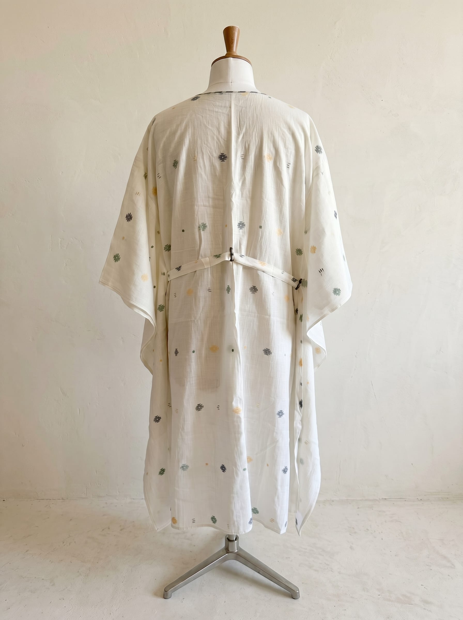 Jamdani Robe Ecru, Handwoven, Jolly Secondary image