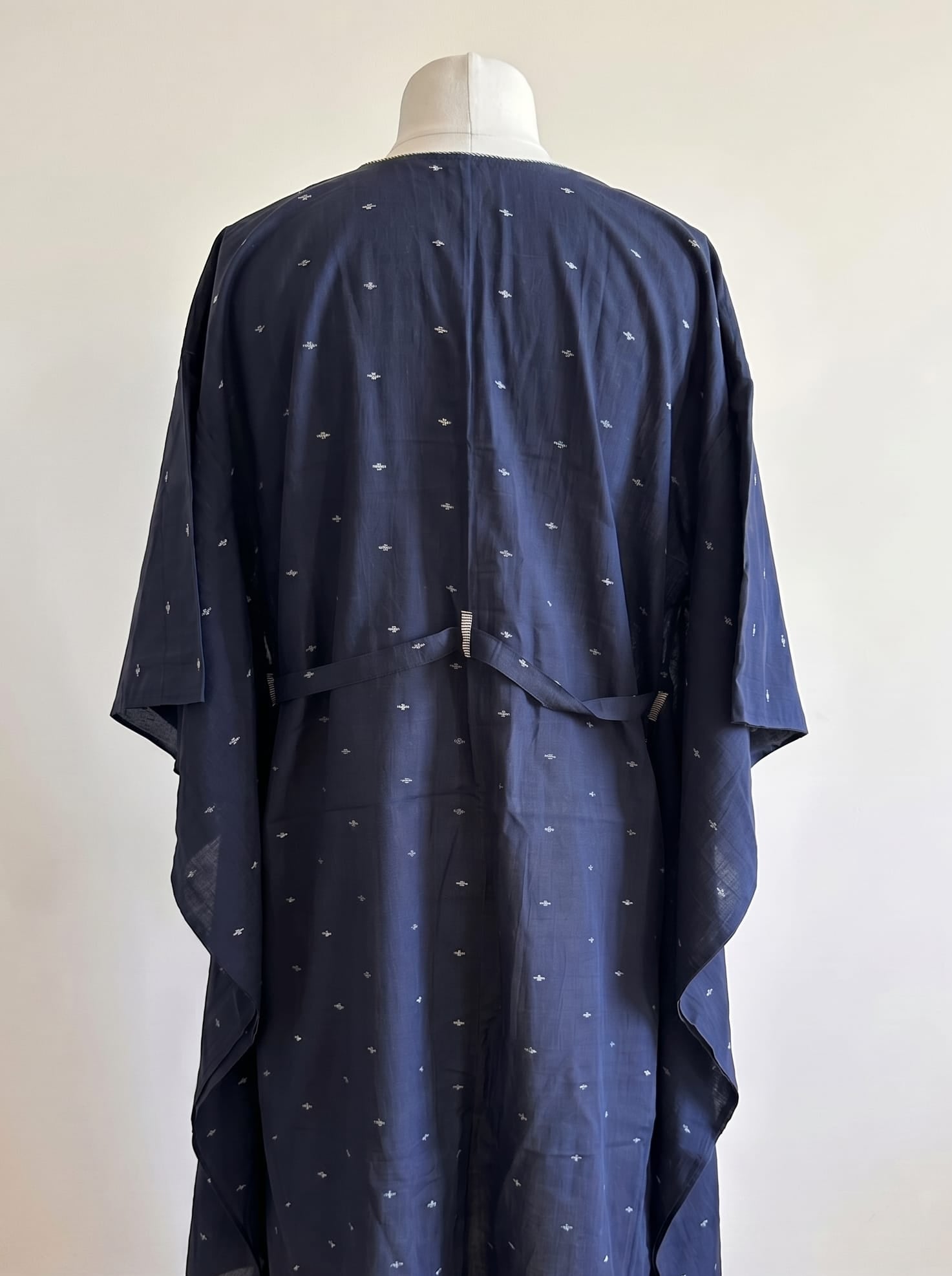 Jamdani robe reverse