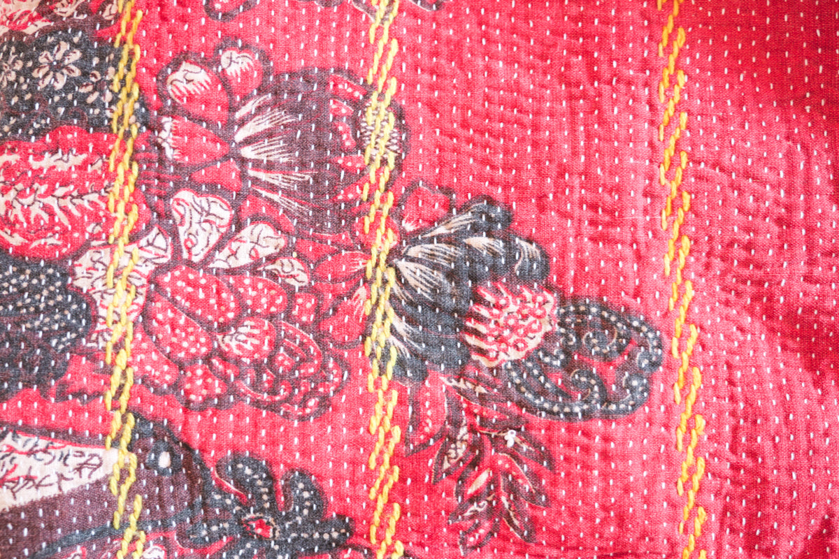 Vintage Kantha couvre lit raspberry