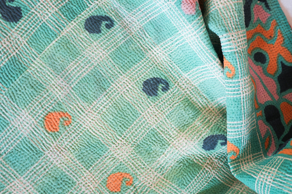 Vintage Kantha couvre lit giant rose