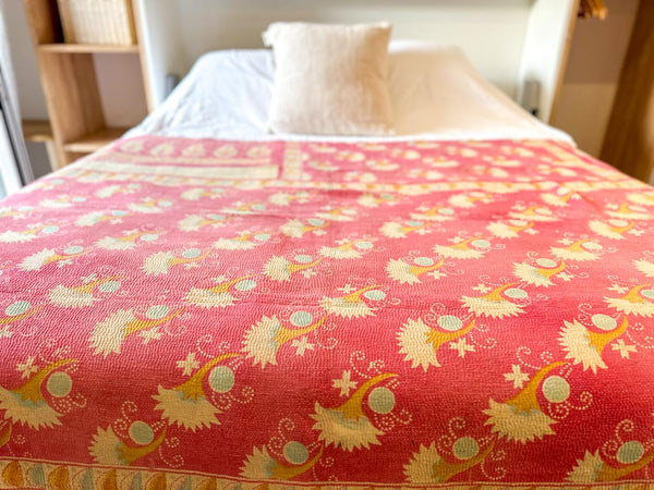 Couvre-lit Kantha Vintage en Coton Recyclé: Pink Garden Party
