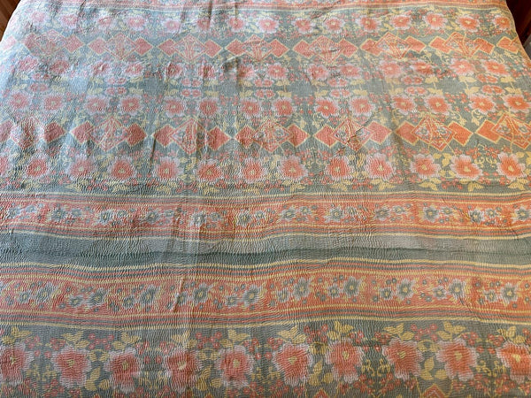 Couvre-lit Kantha Vintage en Coton Recyclé: Pink Pastel