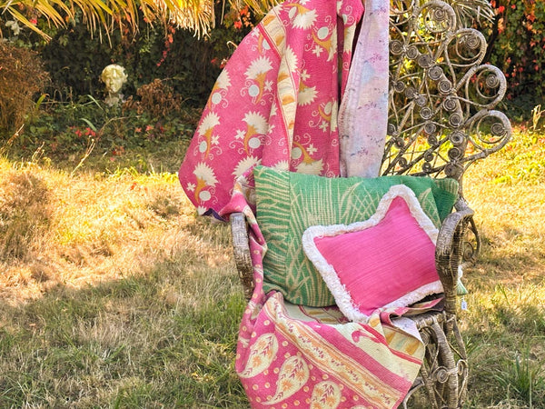 Couvre-lit Kantha Vintage en Coton Recyclé: Pink Garden Party