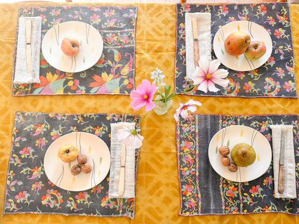Lot de 2 Sets Table Vintage Kantha, Carnival Flowers