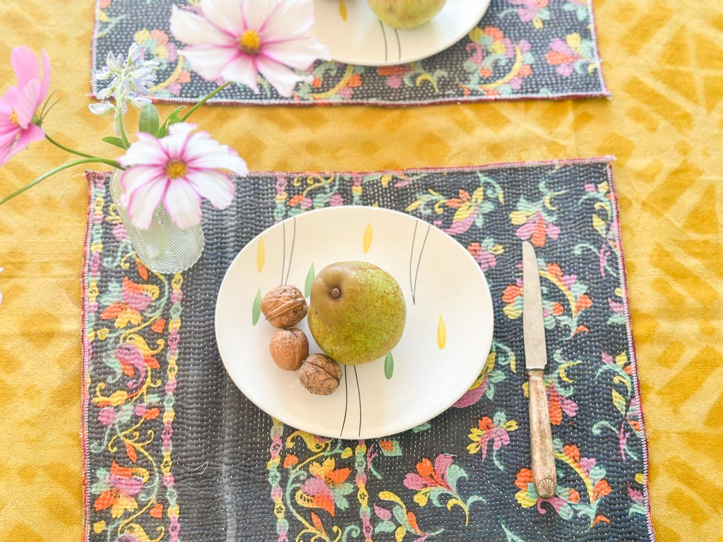 Lot de 2 Sets Table Vintage Kantha, Carnival Flowers