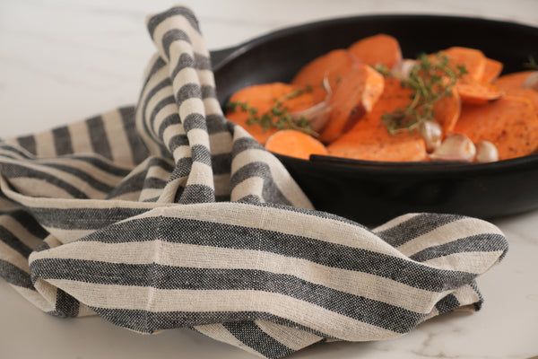 Torchon ou serviette en coton tissé main, noir et ecru