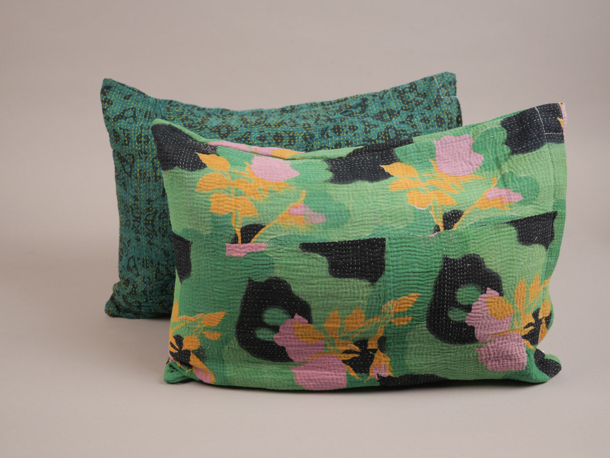 Abstract garden,  Kantha Vintage housse de coussin, 35 x 50 cm