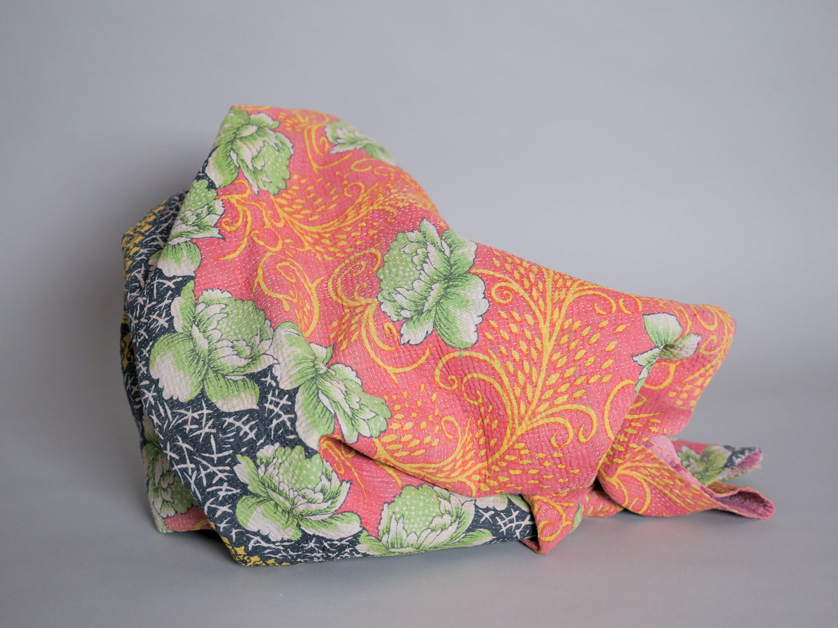 Vintage kantha plaid en coton recyclé Image principale du produit