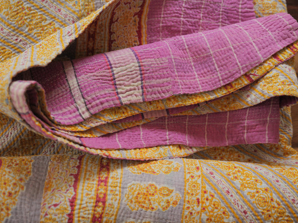 Couvre-lit Kantha Vintage en Coton Recyclé: Violet Cottage