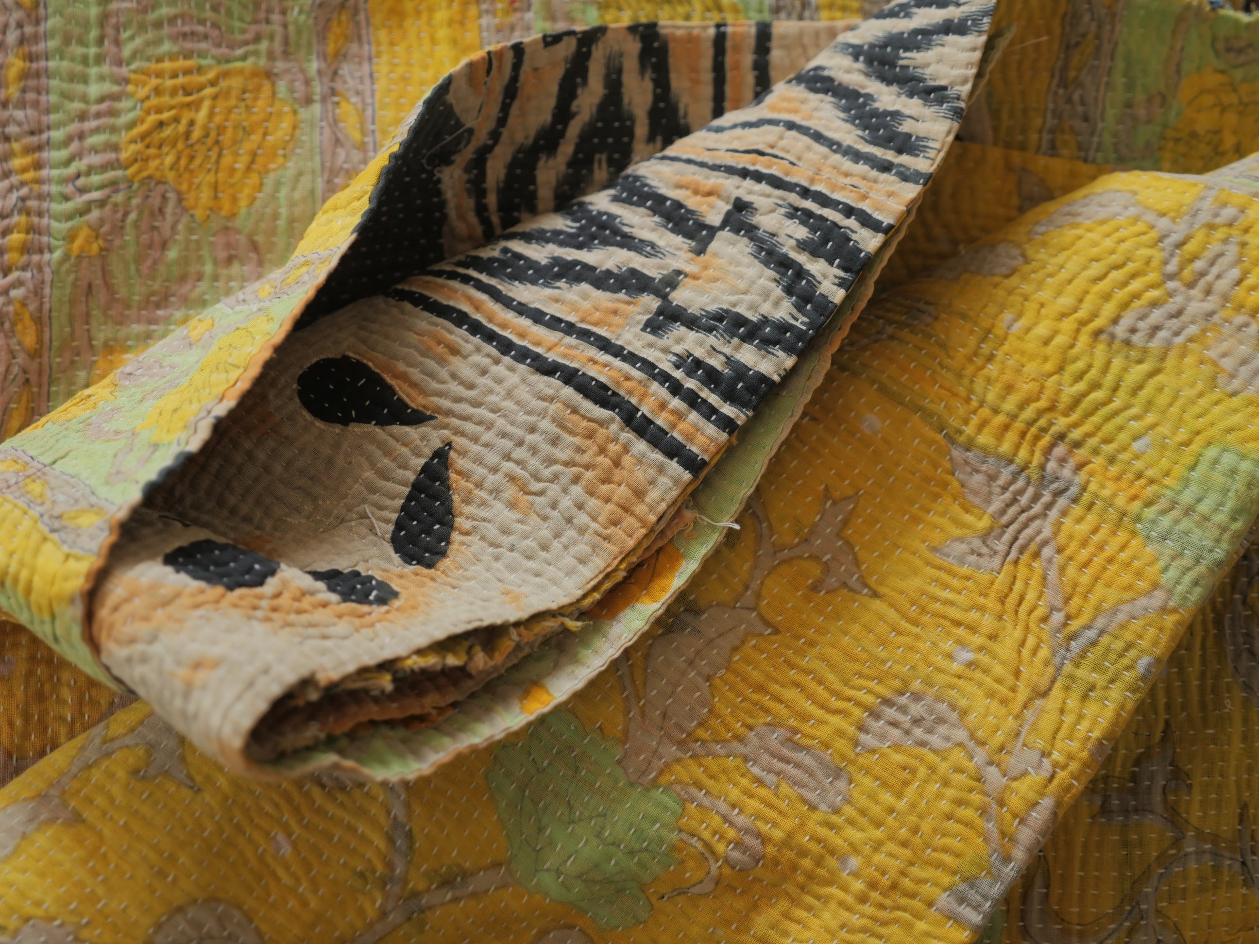 Kantha plaid en jaune et very pale