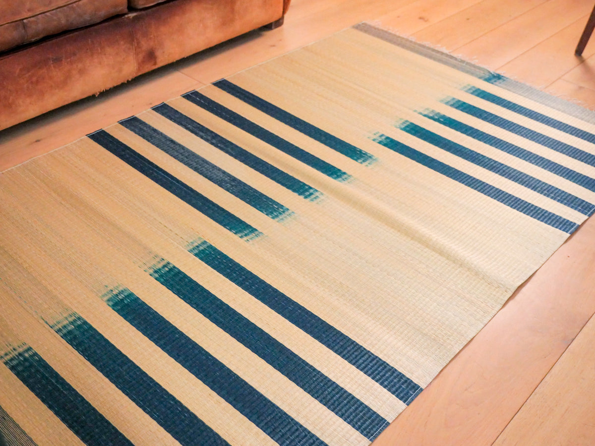 Natte Riviere, Tapis tissé à la main en jonc de rivière Image principale du produit