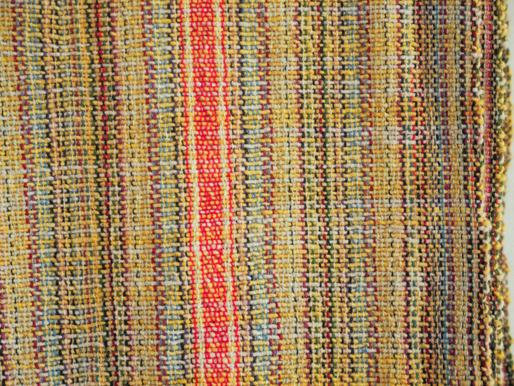 Serviette ou plaid en coton tissée à la main, jaune. Tissage en fils mélangés.