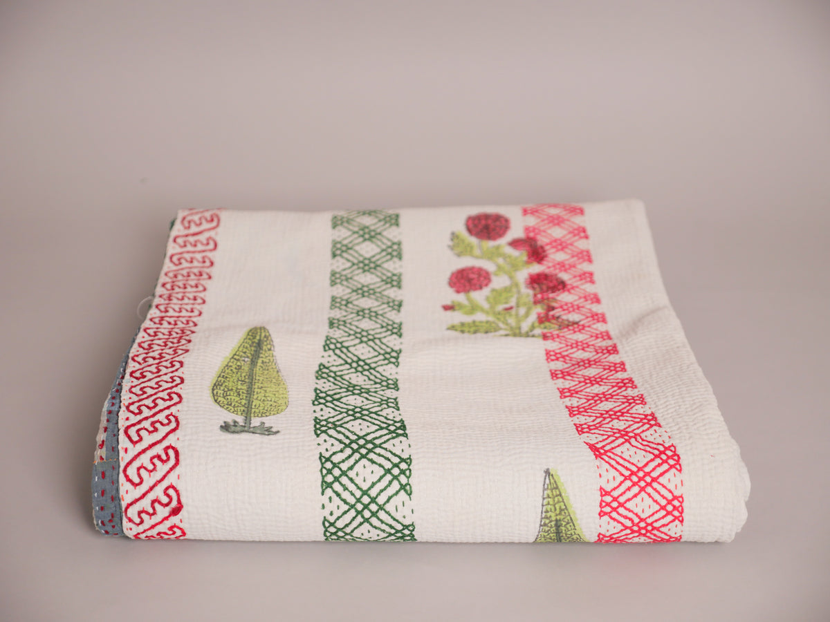 Couverture brodé main, motif cypress  Image principale du produit