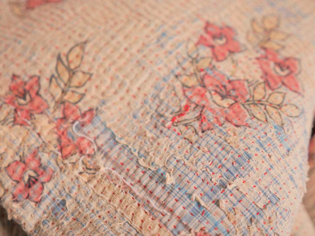 Kantha sari couvre-lit  No.107 "Earth",  coton recyclé brodé à la main.