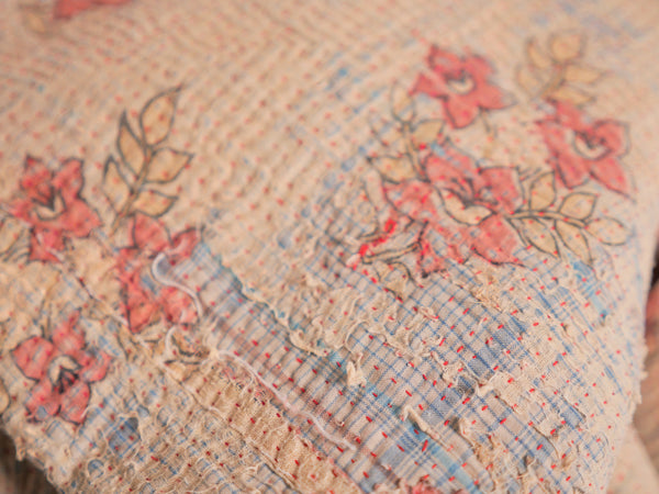 Kantha sari couvre-lit  No.107 "Earth",  coton recyclé brodé à la main.