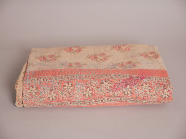 Kantha sari couvre-lit  No.107 "Earth",  coton recyclé brodé à la main.
