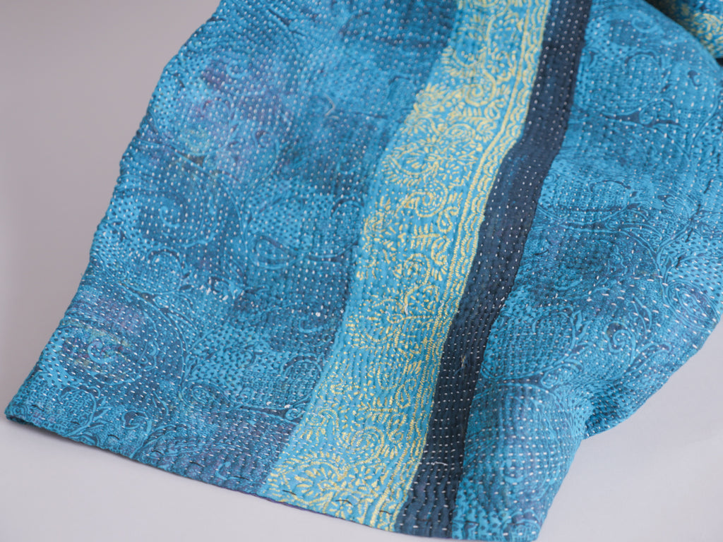 Kantha sari couvre-lit  No.105 "Regal ",  coton recyclé brodé à la main