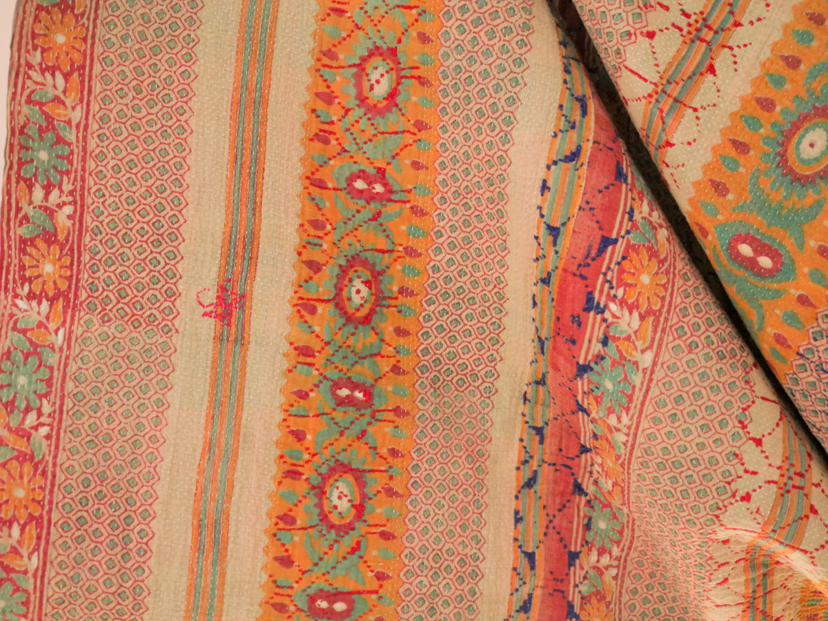 Kantha couvre lit brodé