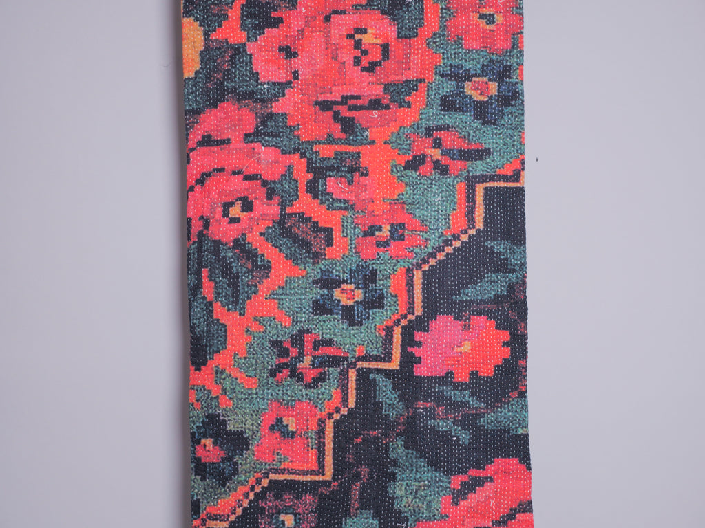 Couvre lit brodé main kantha avec motif imprimé.