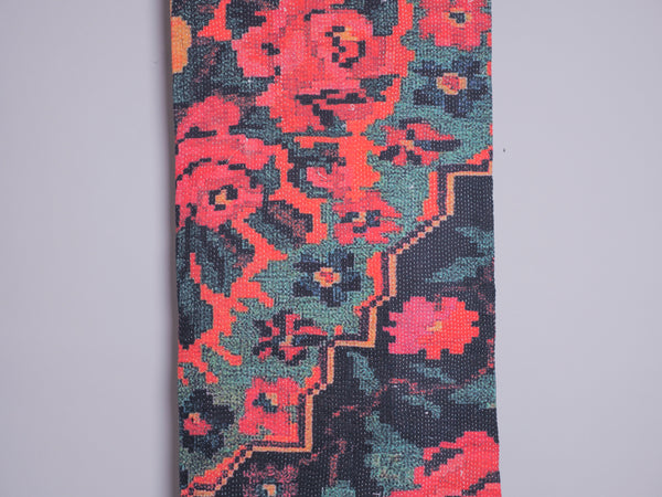 Couvre lit brodé main kantha avec motif imprimé.