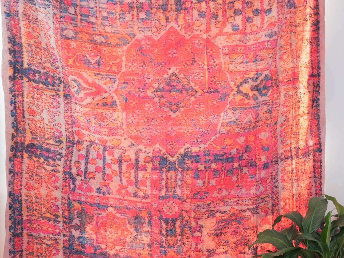 Kantha brodé main imprimé. Image principale du produit