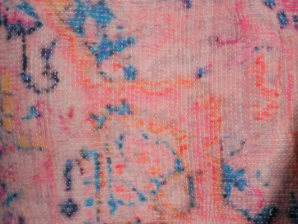 Couvre-lit kantha vintage imprimé. 