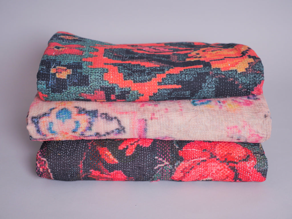 Couvre lit brodé main kantha avec motif imprimé