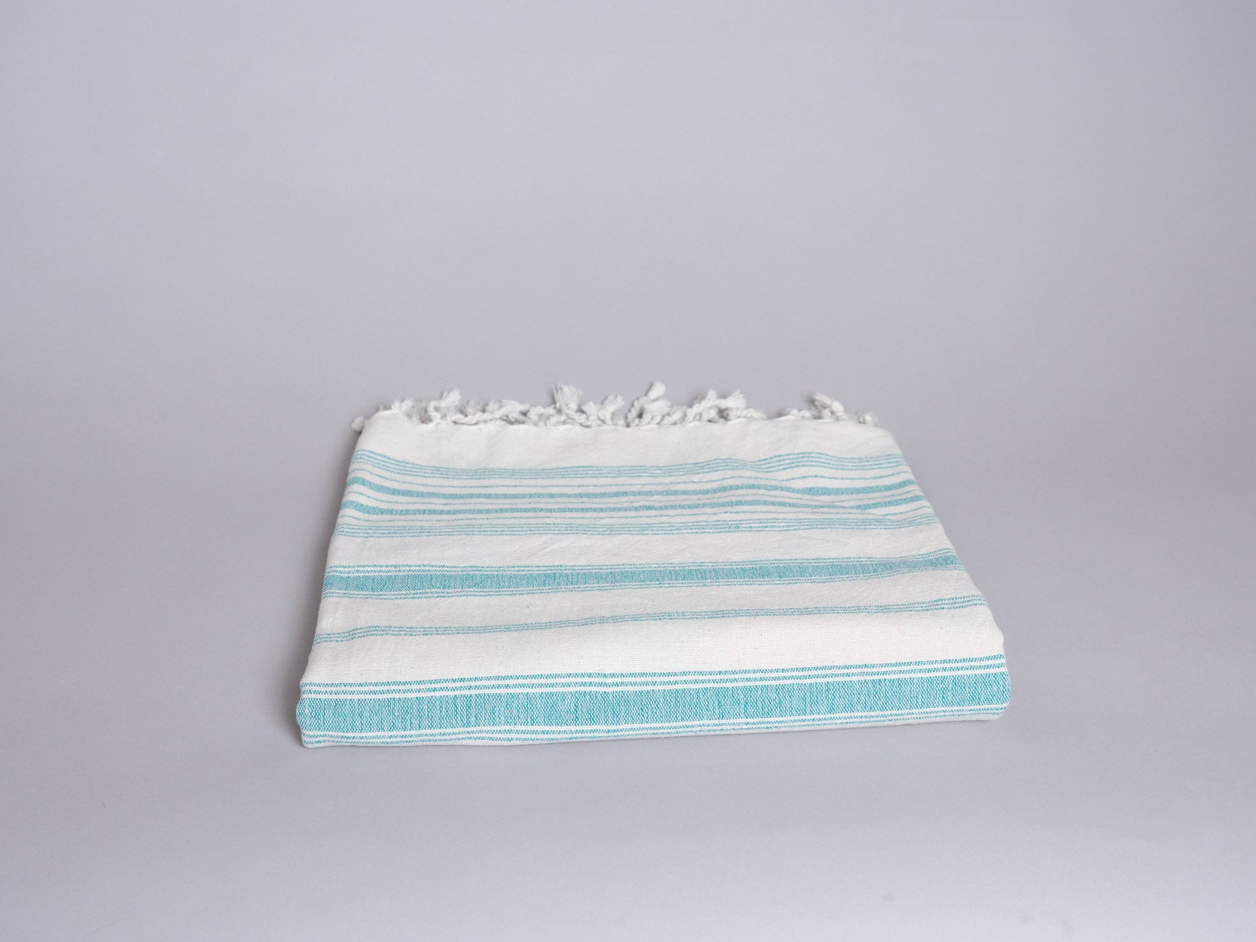 Hand loomed cotton bath or beach towel, "Emerald Coast" Secondary image