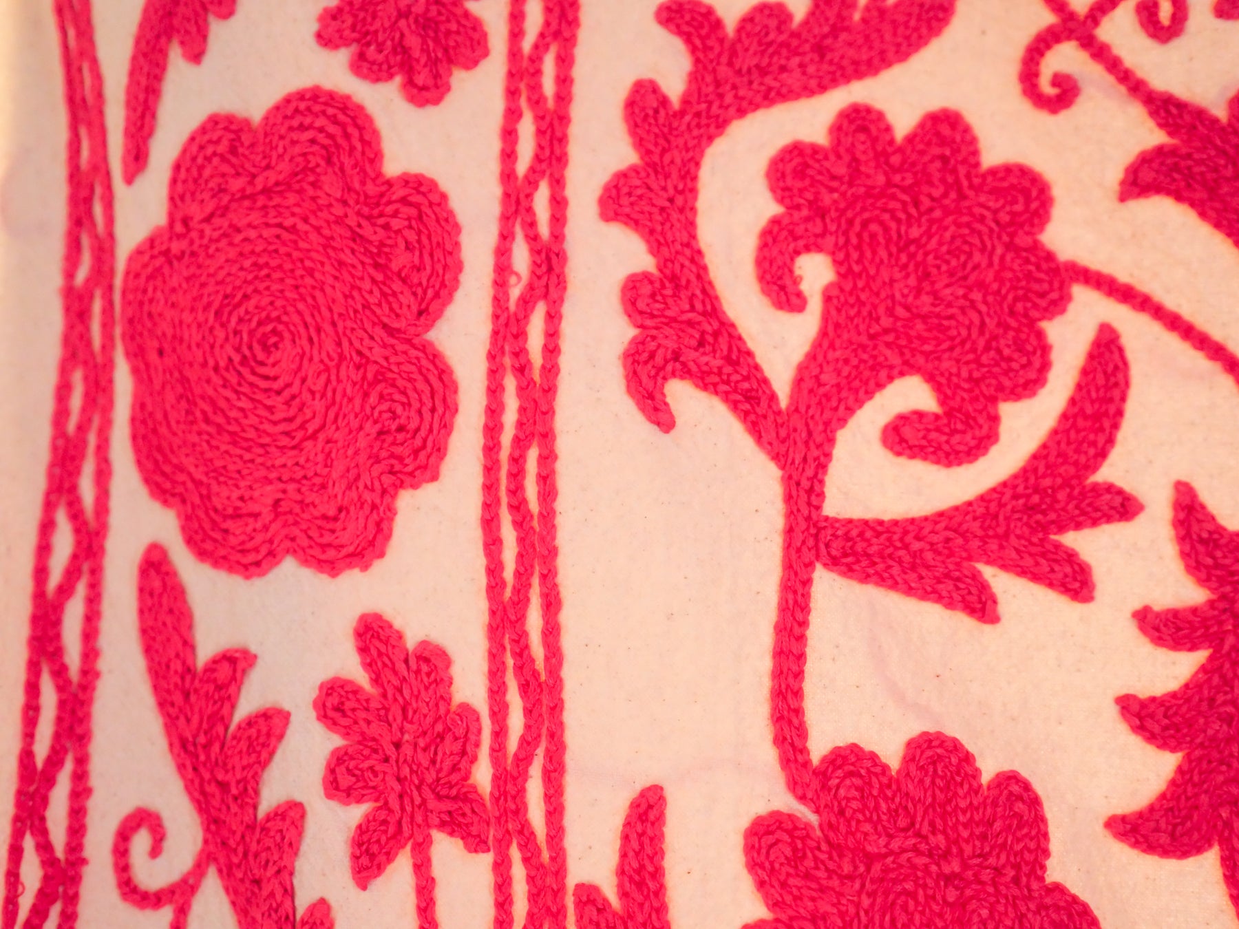 Broderie mochi suzani  rose