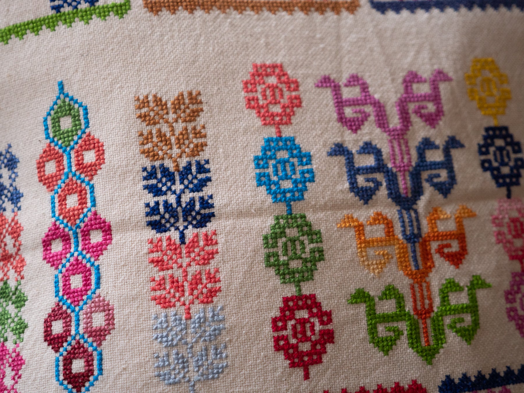 Coussin brodé main tatreez.