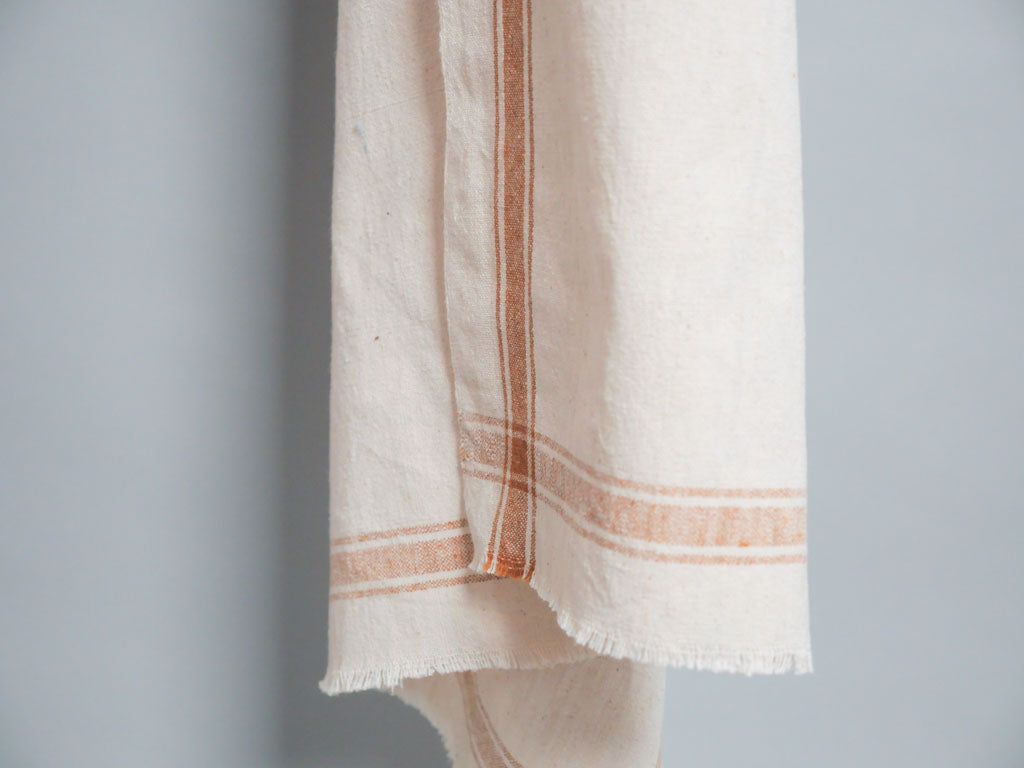 Serviette tissée main : coton écru avec bord sable