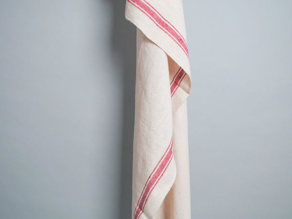 Serviette tissée main : coton écru avec bord rose