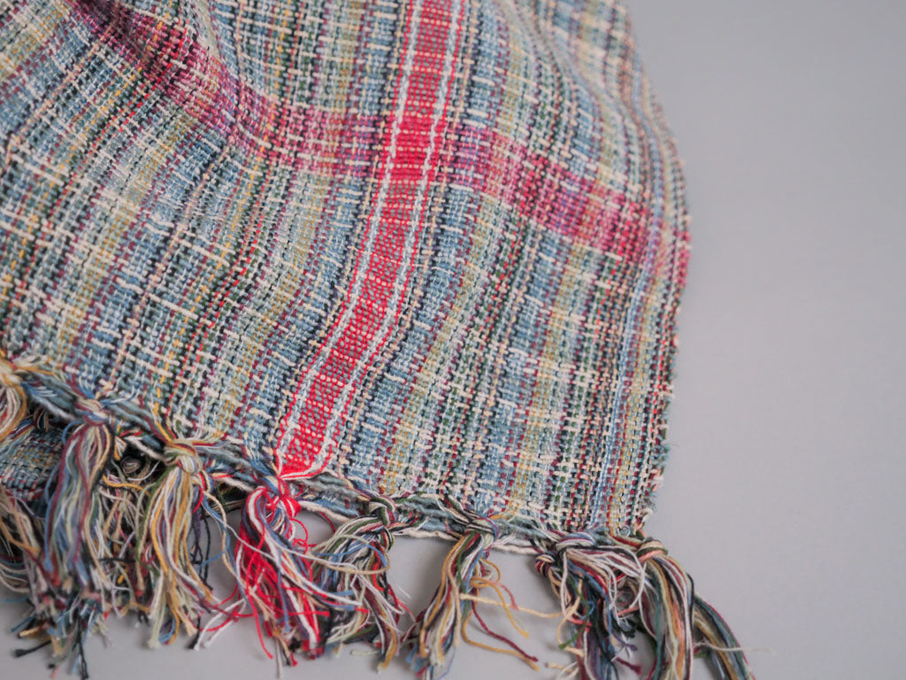 Handwoven cotton towel or throw, green. Mixed-yarn weave. Secondary image