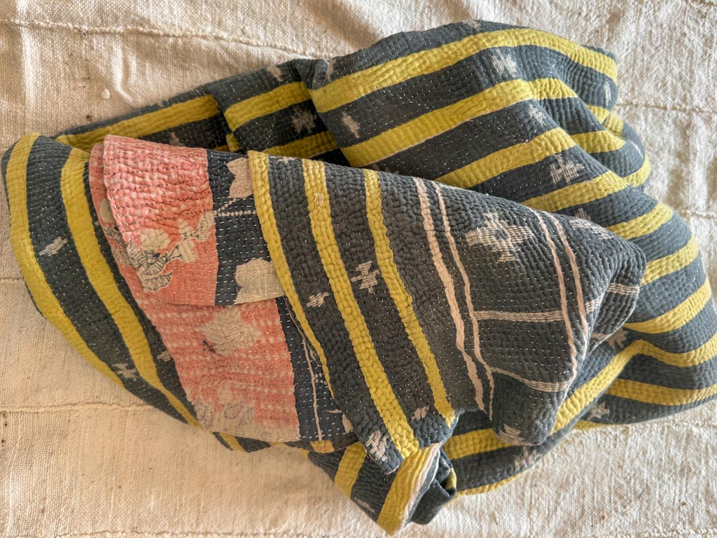 Couvre-lit Kantha Vintage en Coton Recyclé: Very Pastel