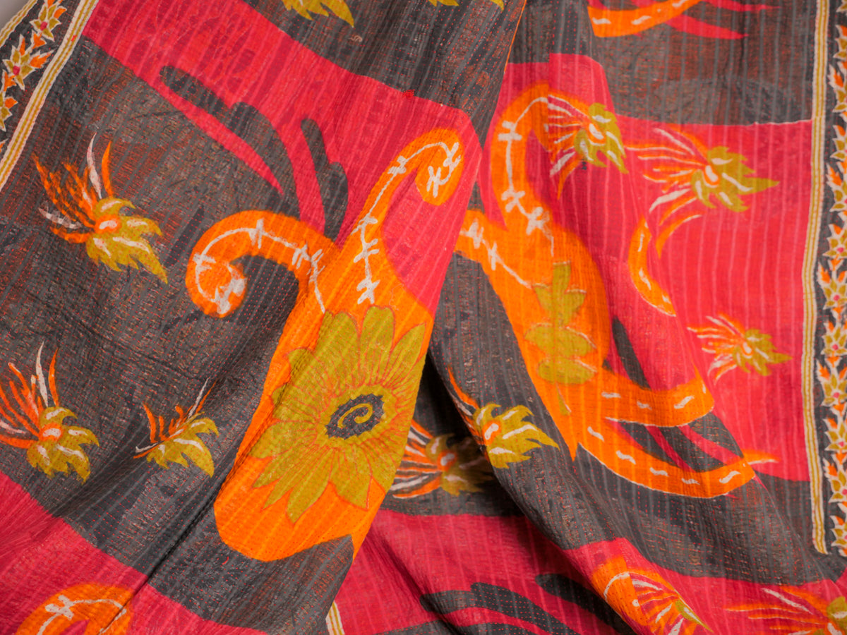 Navy, daisy kantha