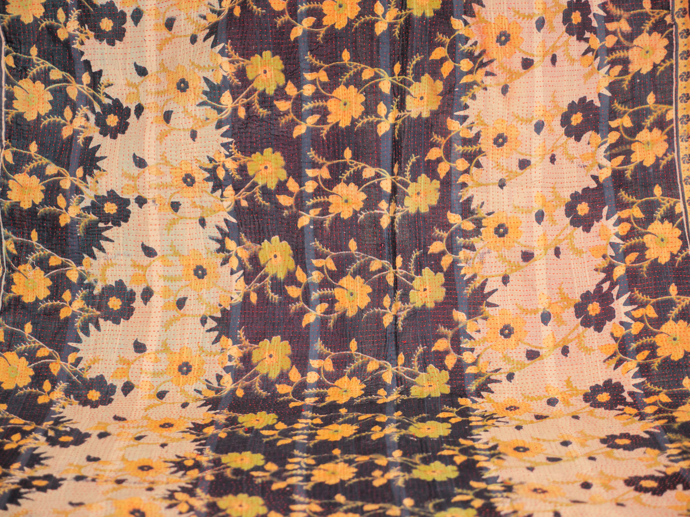 Navy, daisy kantha