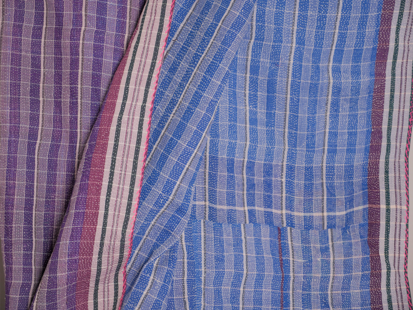 Kantha lungi bleu et violet