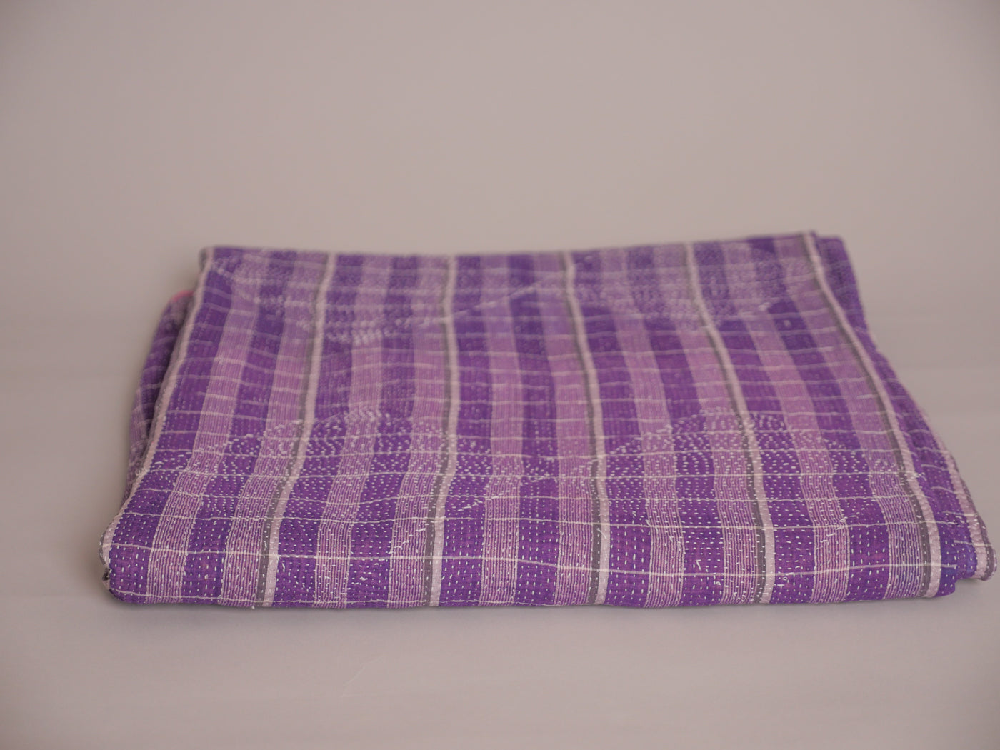 Kantha lungi bleu et violet