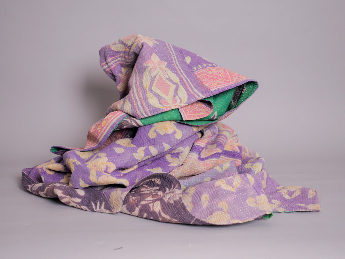 Couvre-lit Kantha Vintage en Coton Recyclé  No.106 "Midnights and Green"