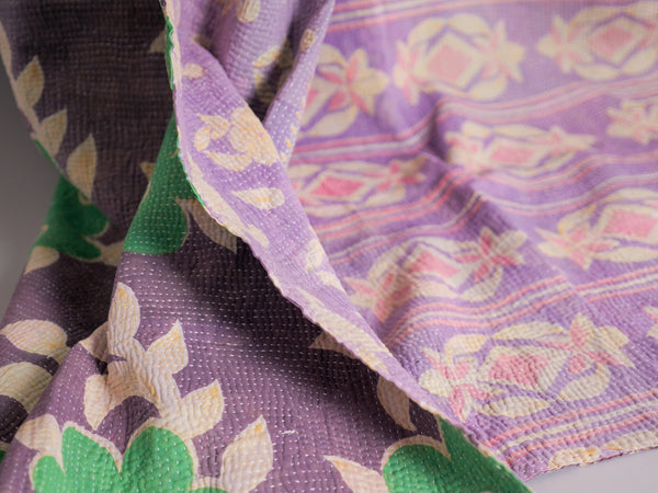 Couvre-lit Kantha Vintage en Coton Recyclé  No.106 "Midnights and Green"